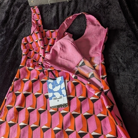 NWT/NWOT Diane Von Furstenberg Geo Pattern Side Zip Dress 0, 2 - Picture 3 of 4